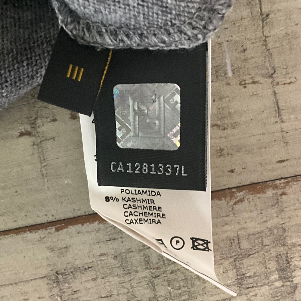 Fendi Black and Gray Knit Cape/Poncho - Picture 4 of 5